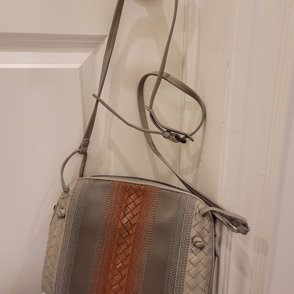 Bottega Veneta crossbody leather bag - Picture 2 of 9